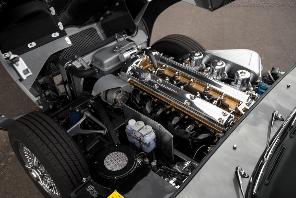 Jaguar E-Type 4.2 Roadster