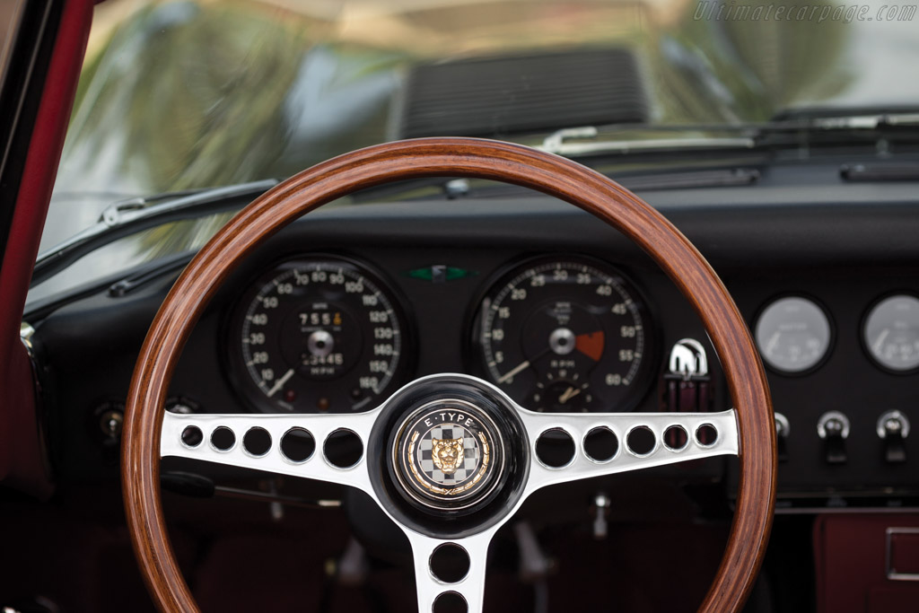 Jaguar E-Type 4.2 Roadster