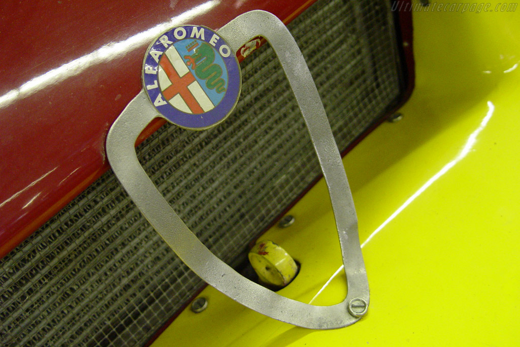 Alfa Romeo 33/TT/12 - Chassis: AR 11512-007  - 2004 Retromobile