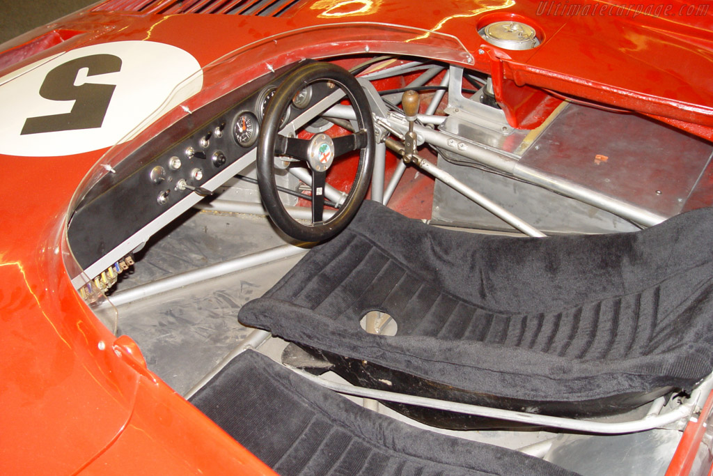 Alfa Romeo 33/TT/12 - Chassis: AR 11512-007  - 2004 Retromobile