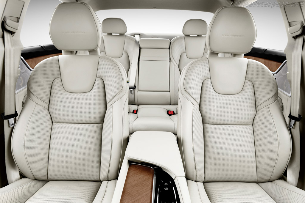 Volvo S90 T8