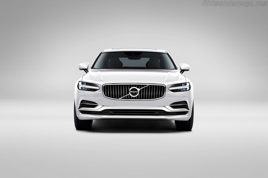 Volvo S90 T8