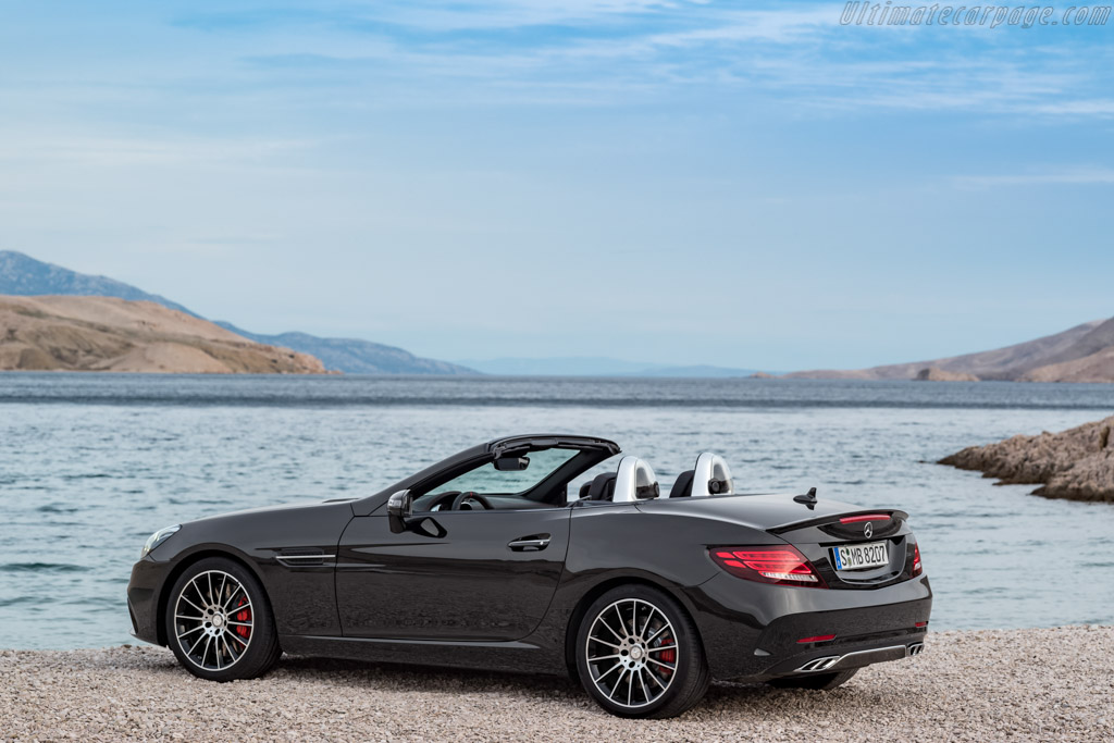 Mercedes-AMG SLC 43