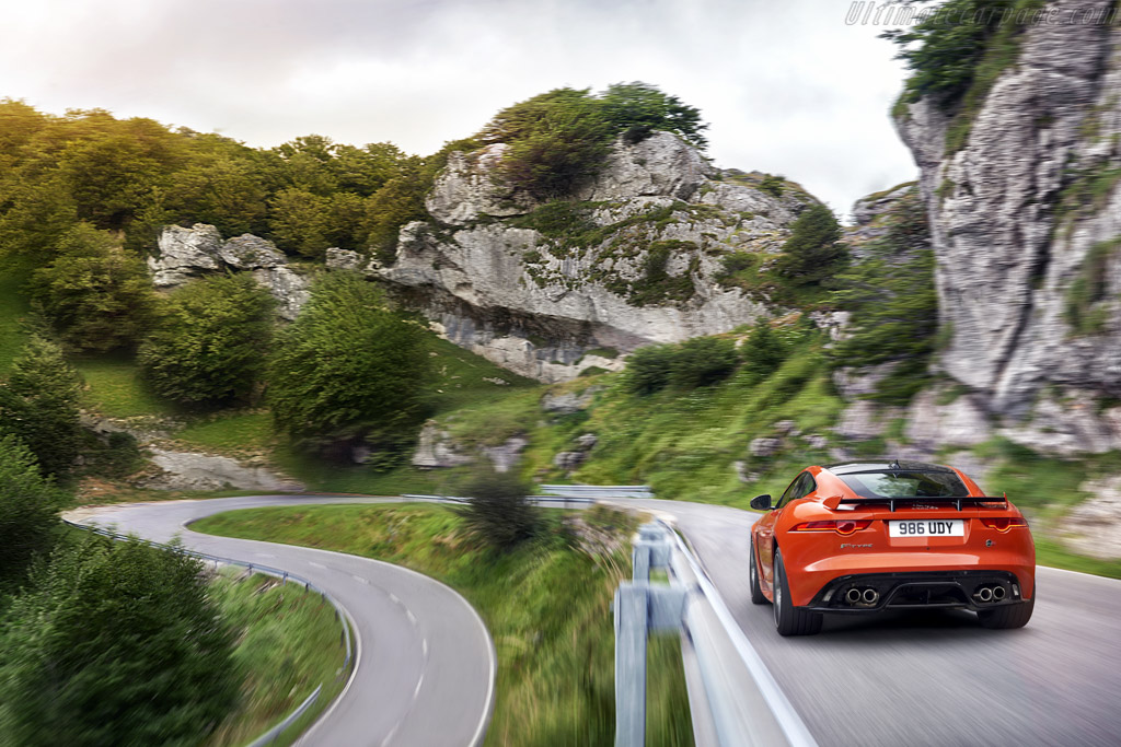 Jaguar F-Type SVR Coupe