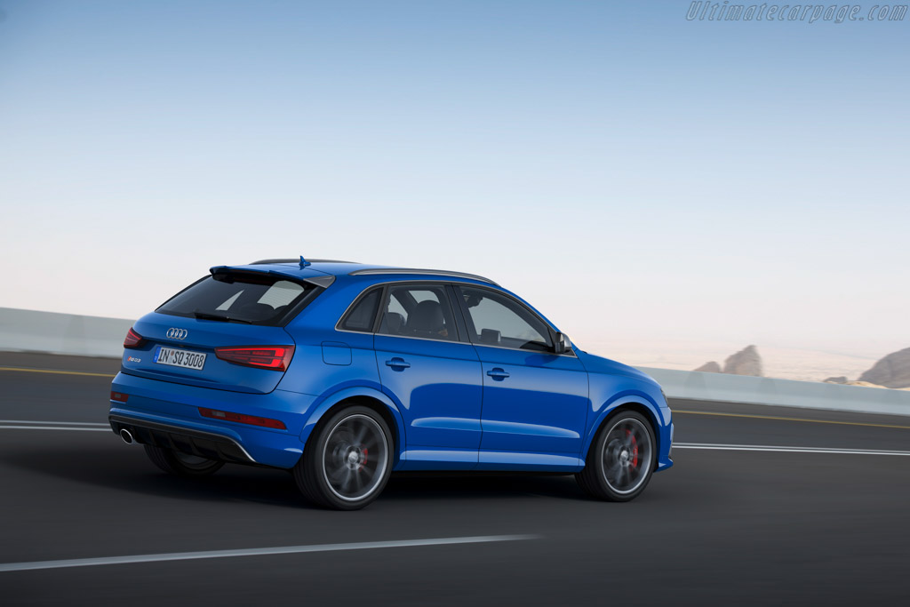 Audi RS Q3 performance