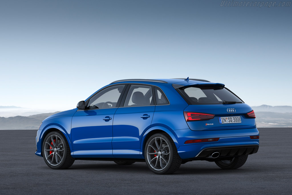 Audi RS Q3 performance
