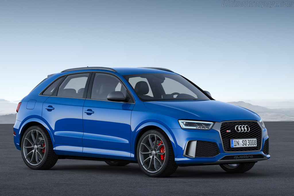 Audi RS Q3 performance