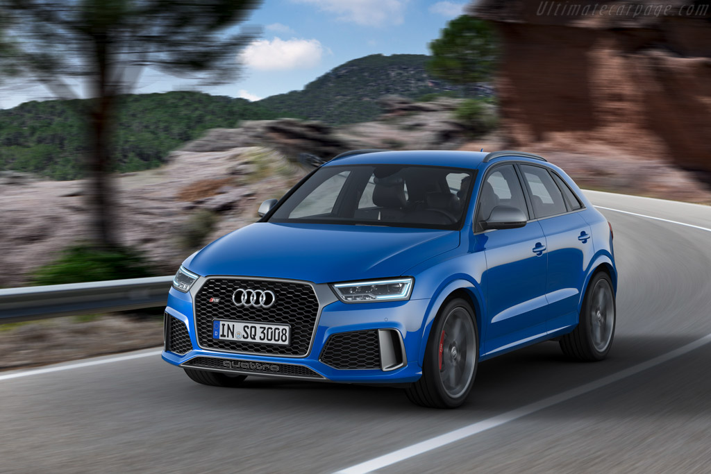 Audi RS Q3 performance