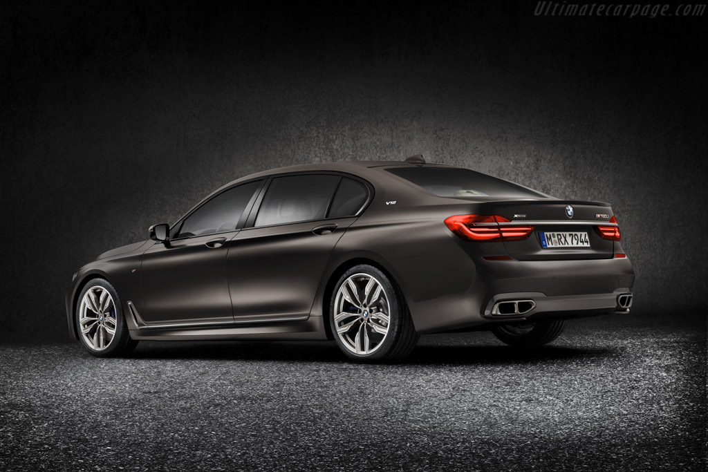 BMW M760Li xDrive