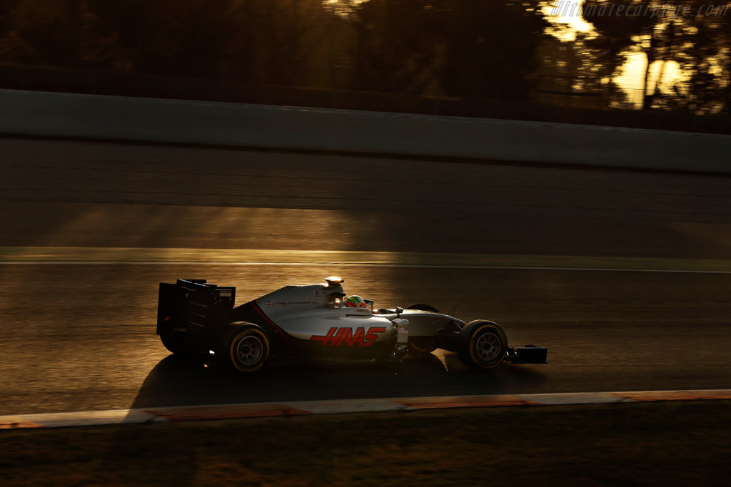 Haas VF-16 Ferrari