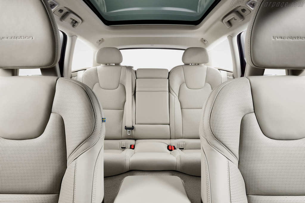 Volvo V90 T8