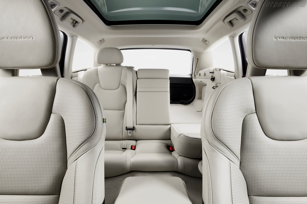 Volvo V90 T8