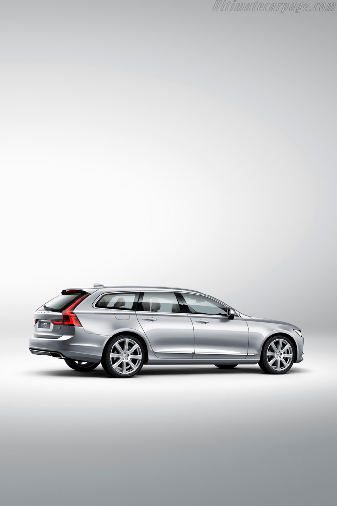 Volvo V90 T8