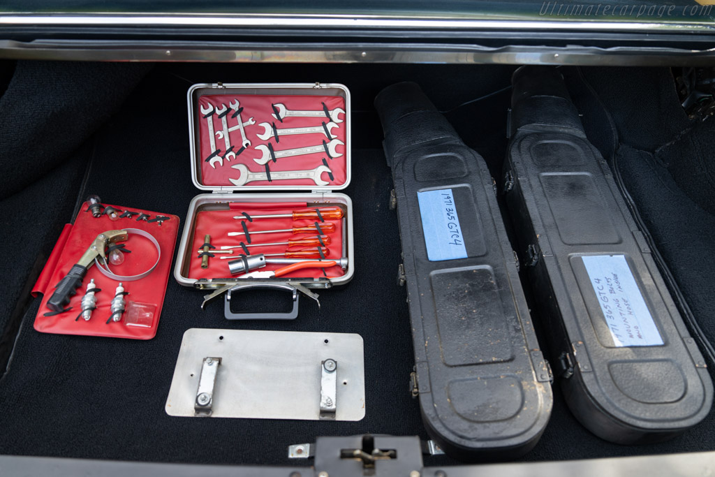 Ferrari 365 GTC/4