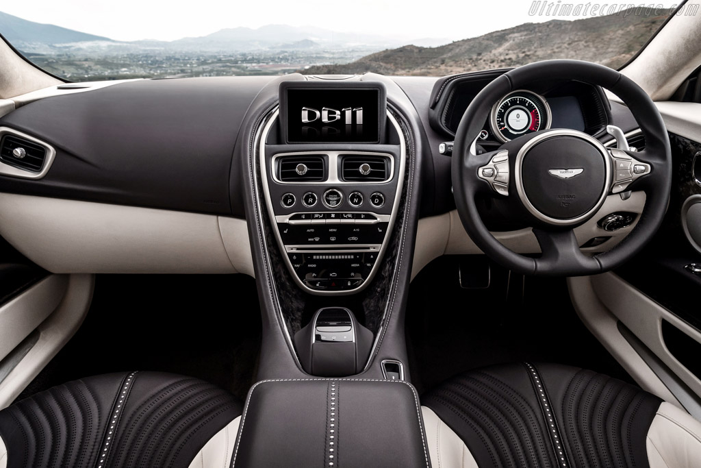 Aston Martin DB11 Coupe