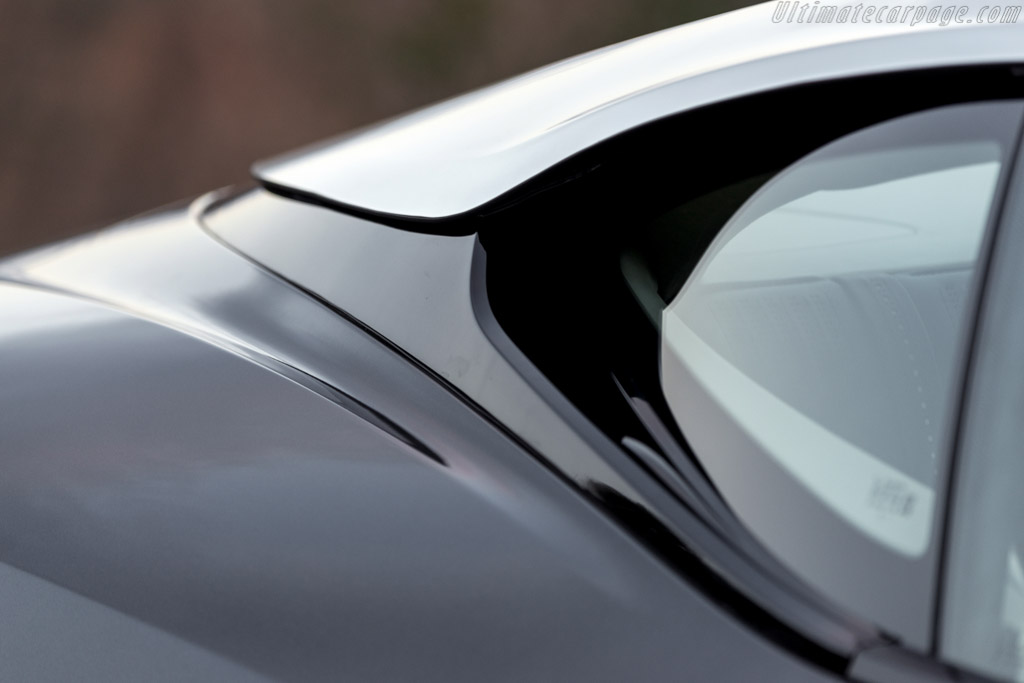 Aston Martin DB11 Coupe