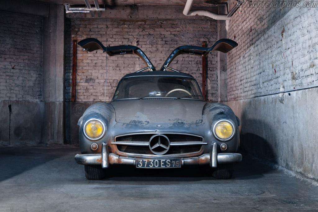 Mercedes-Benz 300 SL 'Gullwing' Coupe