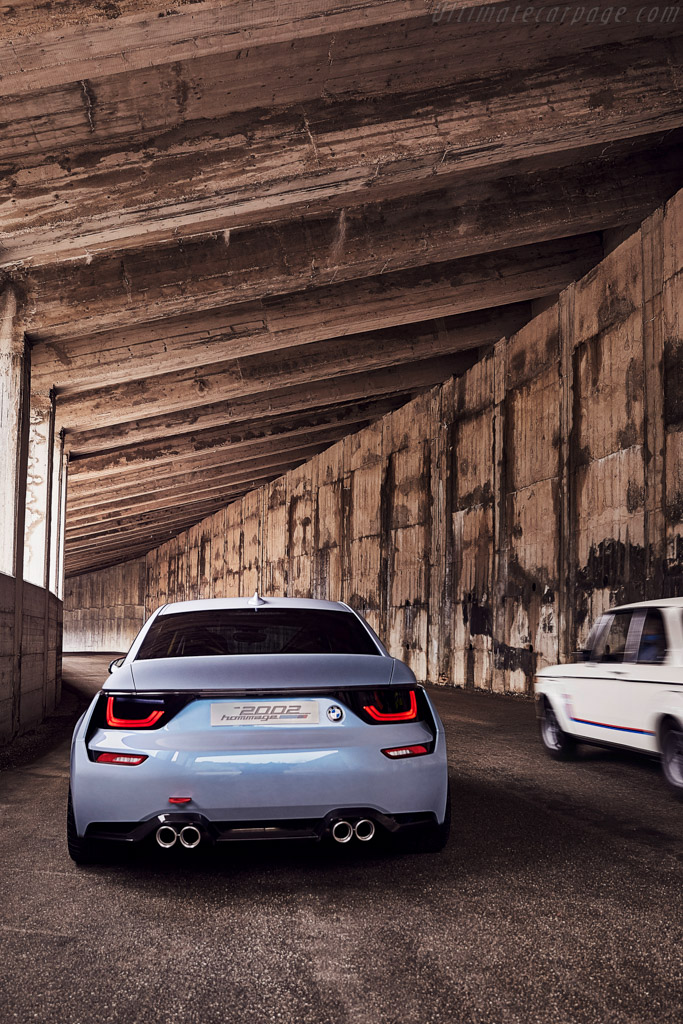 BMW 2002 Hommage