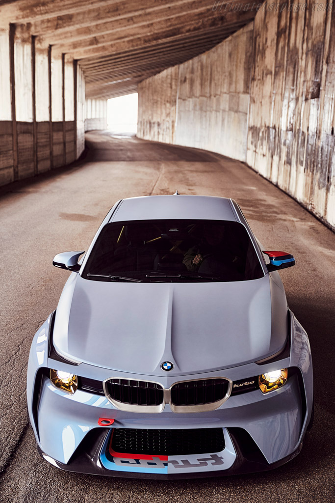 BMW 2002 Hommage