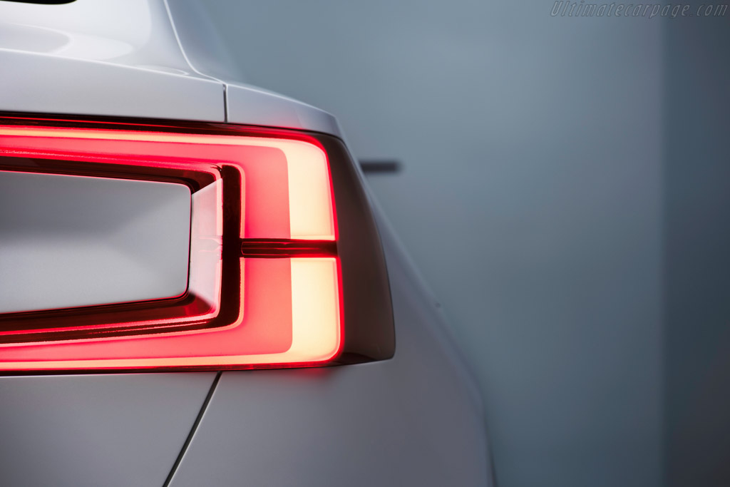 Volvo Concept 40.2