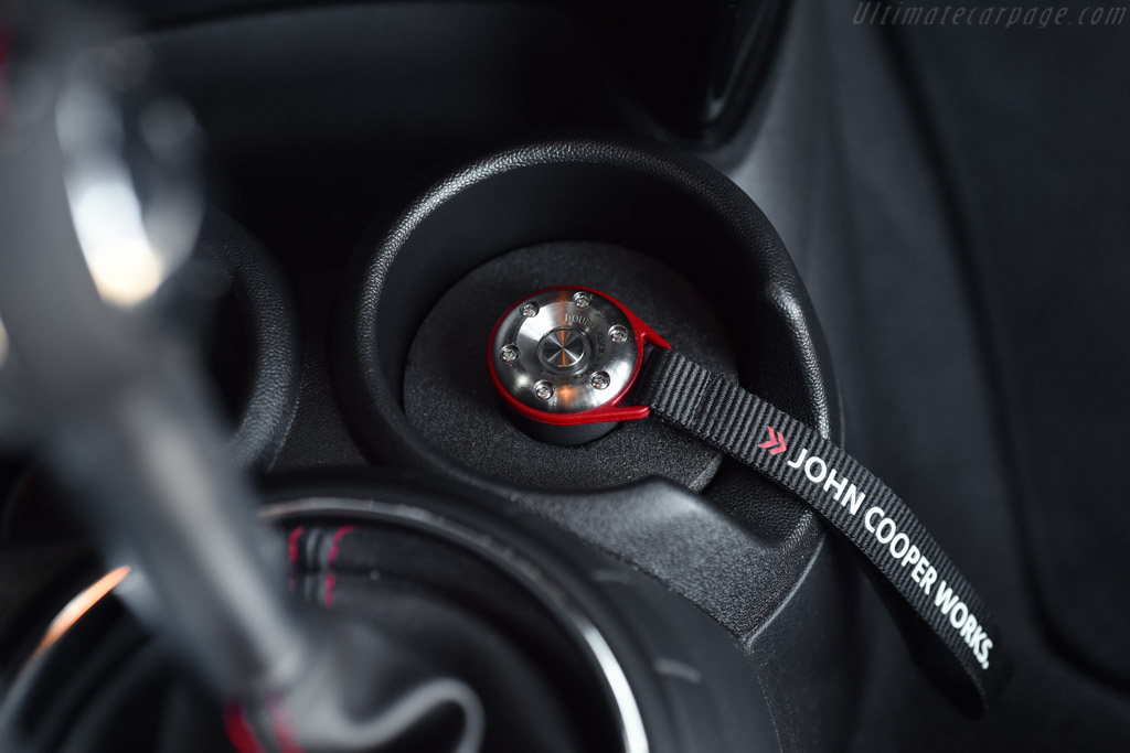 MINI John Cooper Works Challenge