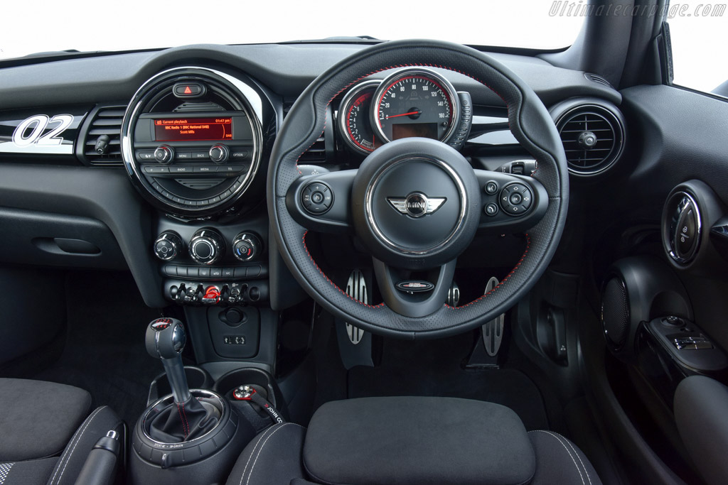 MINI John Cooper Works Challenge