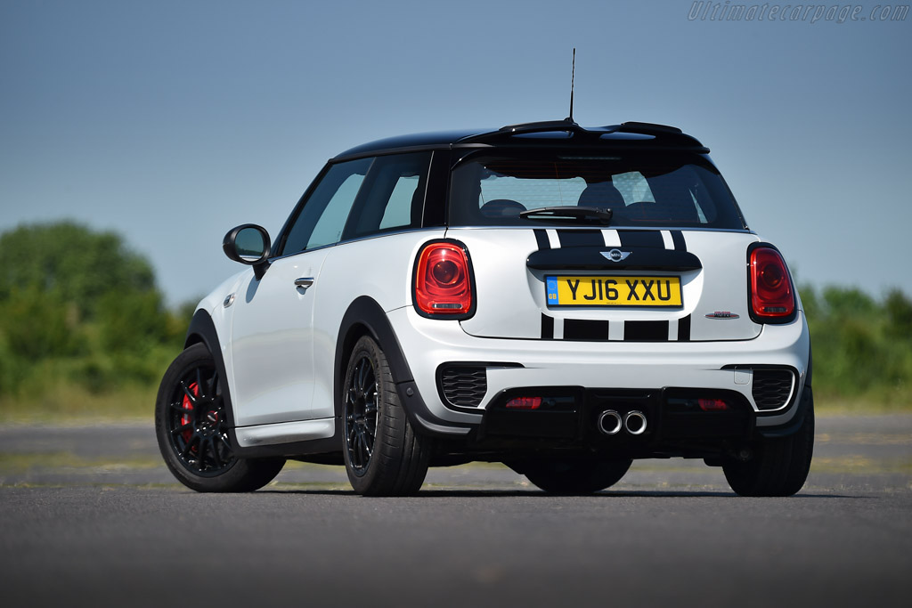 MINI John Cooper Works Challenge