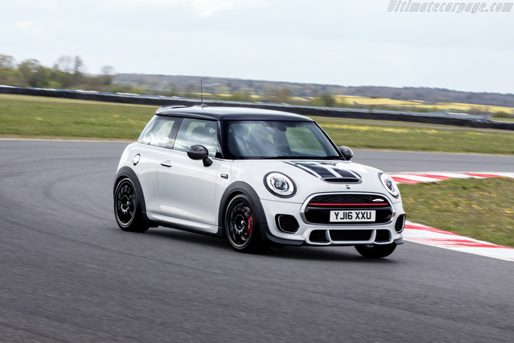MINI John Cooper Works Challenge