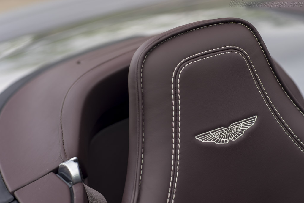 Aston Martin Vantage GT12 Roadster