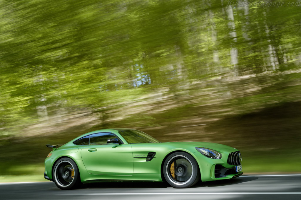 Mercedes-AMG GT R