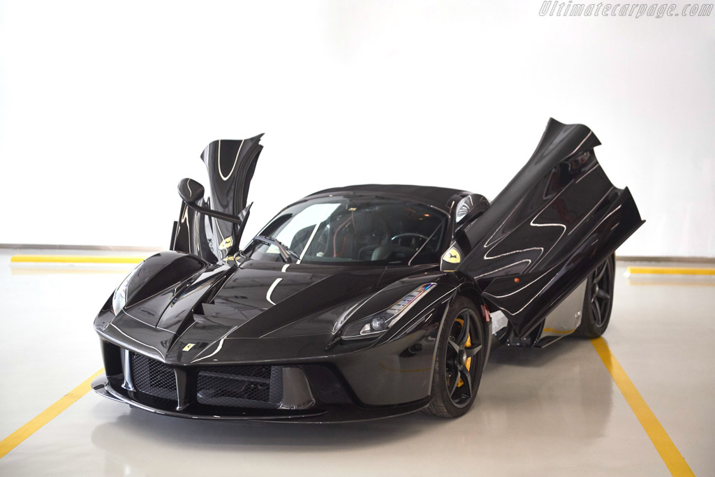 Ferrari LaFerrari Aperta