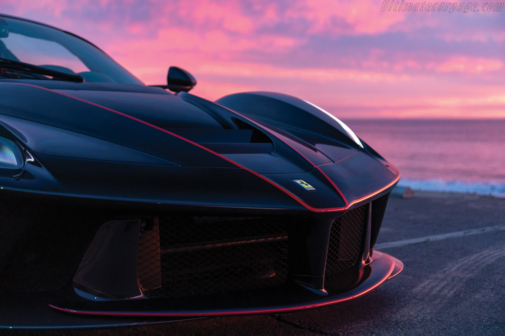Ferrari LaFerrari Aperta