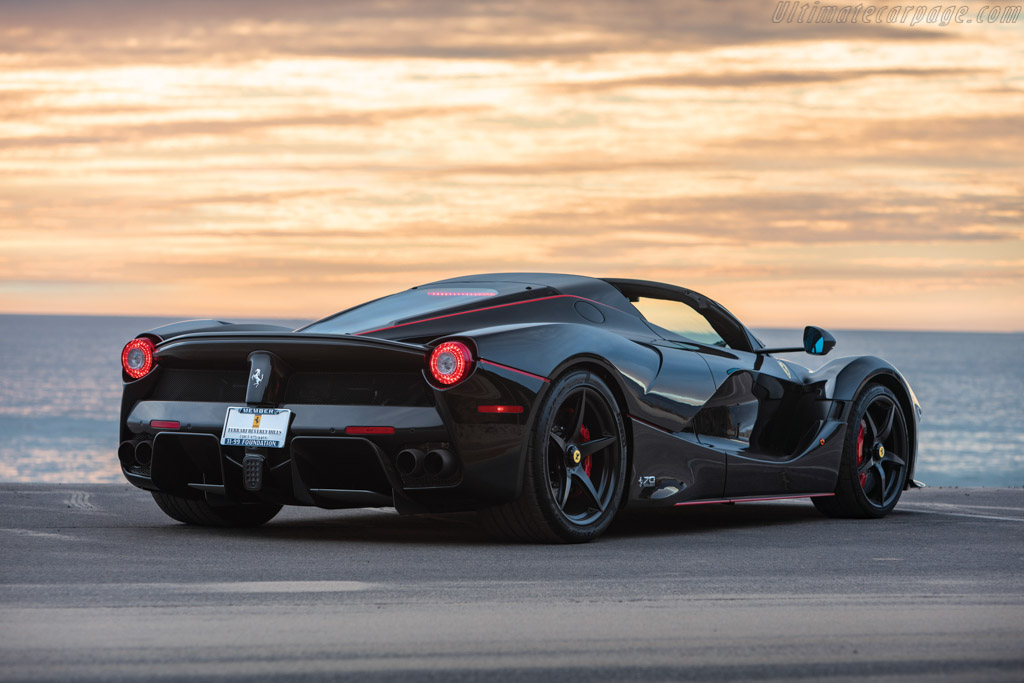 Ferrari LaFerrari Aperta