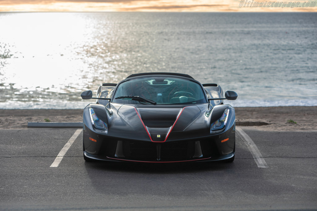 Ferrari LaFerrari Aperta