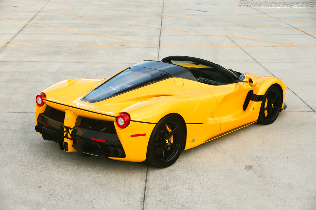 Ferrari LaFerrari Aperta