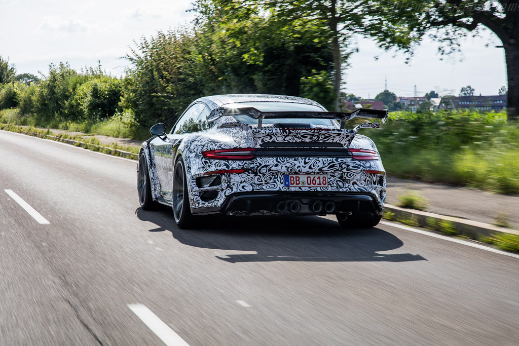 Techart GTstreet R