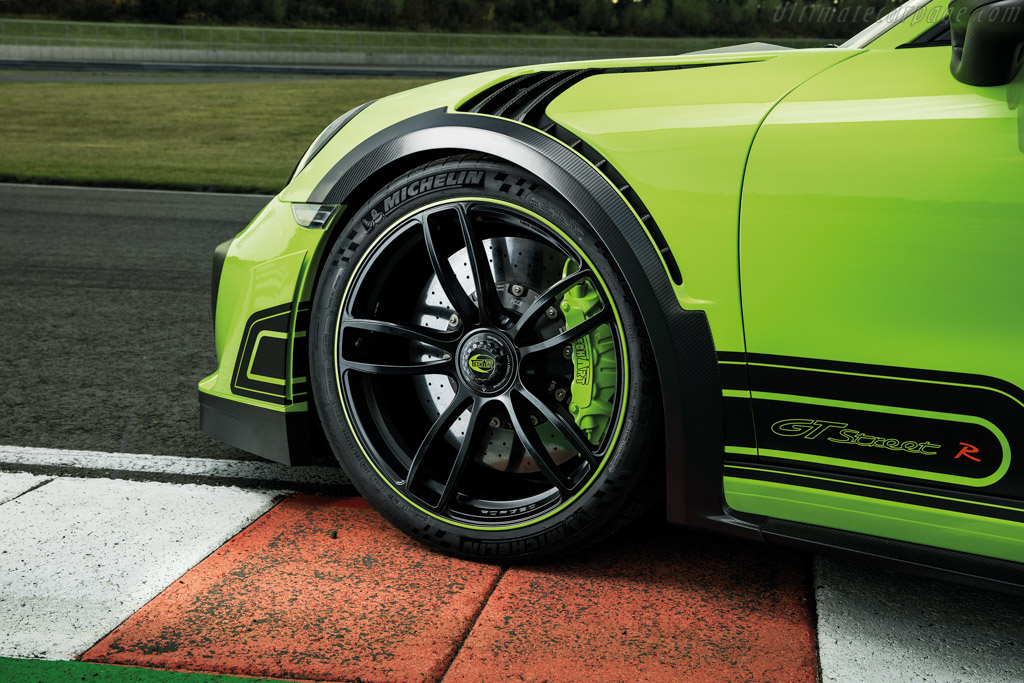 Techart GTstreet R