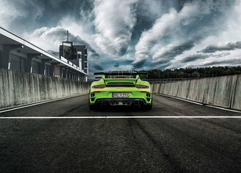 Techart GTstreet R