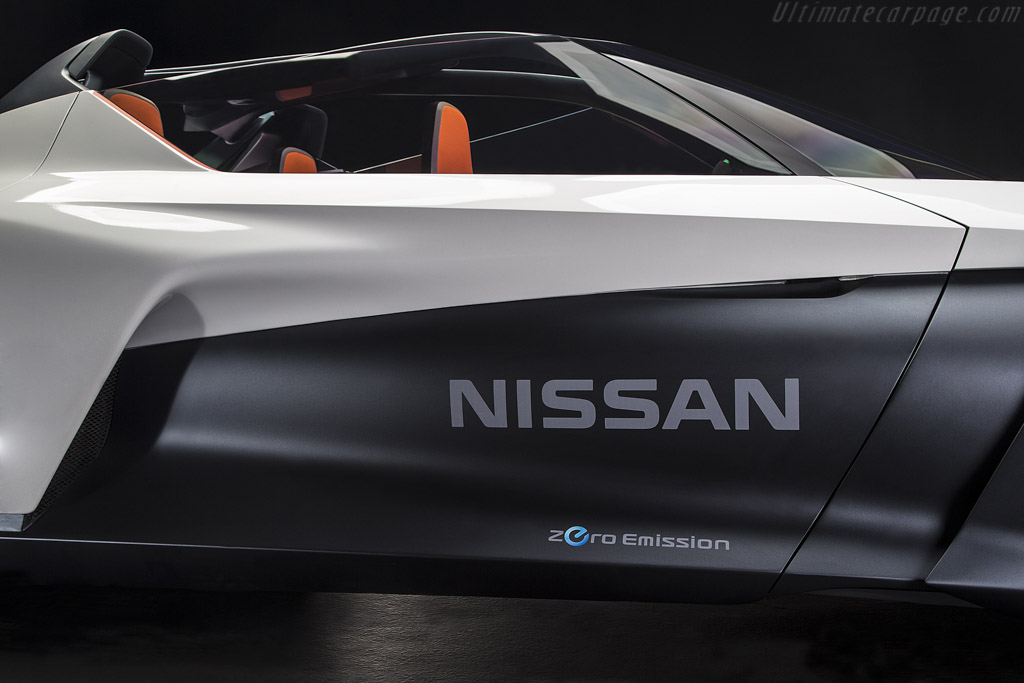 Nissan Bladeglider Concept