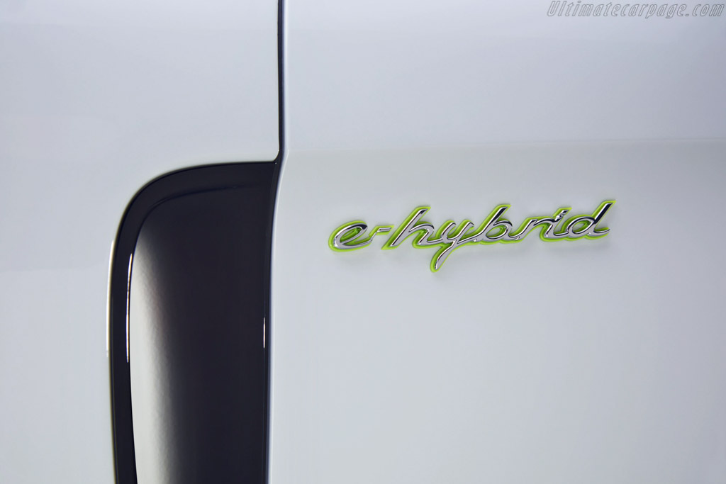 Porsche Panamera 4 E-Hybrid