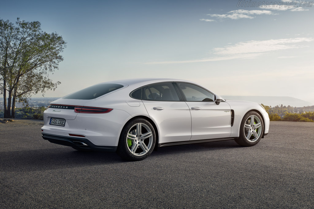 Porsche Panamera 4 E-Hybrid