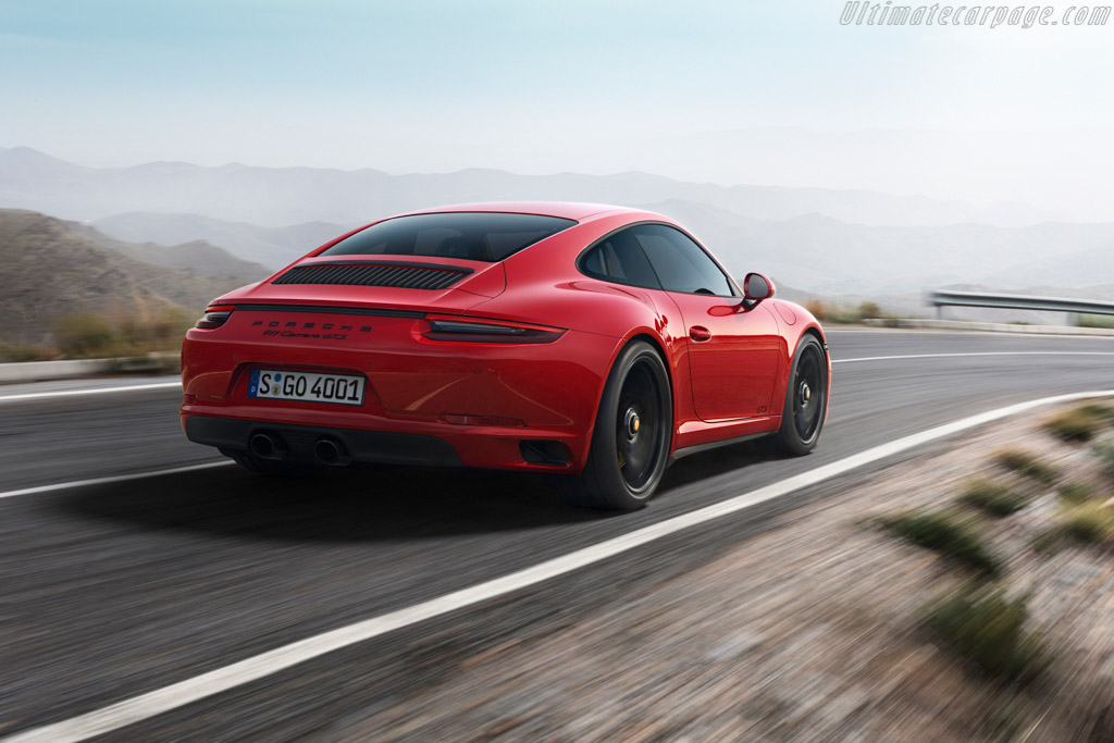 Porsche 911 Carrera GTS