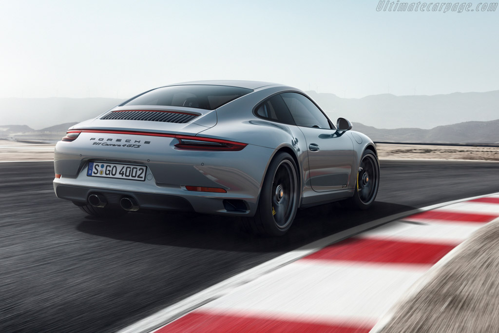 Porsche 911 Carrera 4 GTS