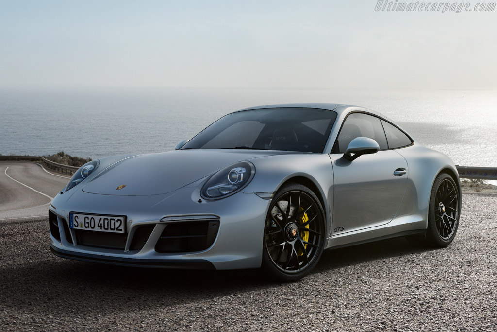 Porsche 911 Carrera 4 GTS