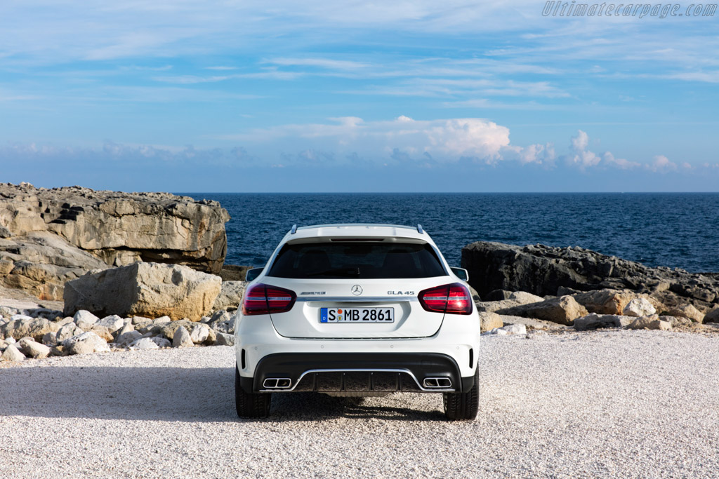 Mercedes-AMG GLA 45