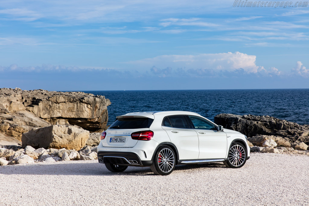 Mercedes-AMG GLA 45