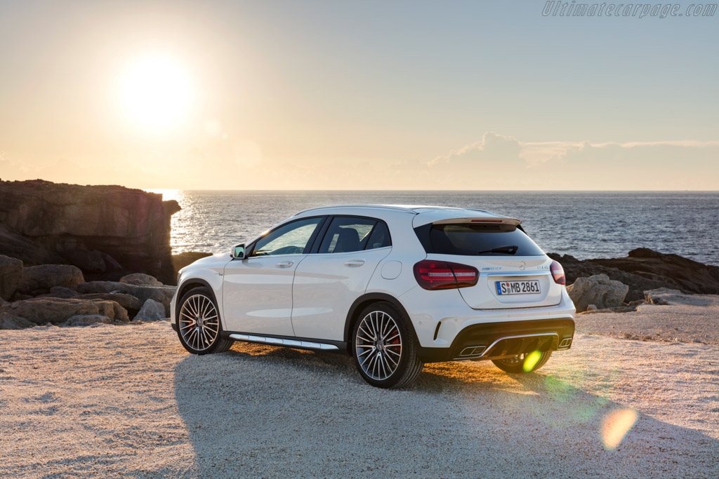Mercedes-AMG GLA 45