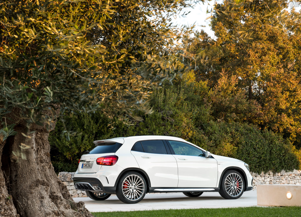 Mercedes-AMG GLA 45