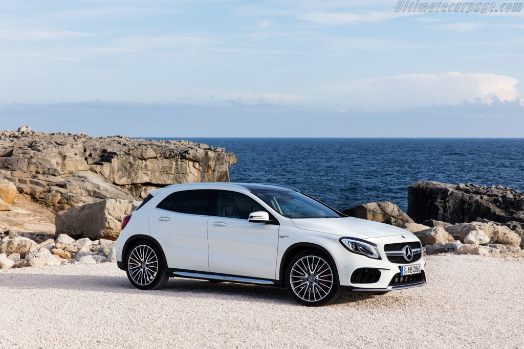 Mercedes-AMG GLA 45