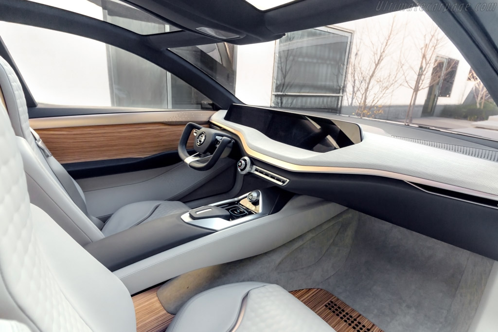 Nissan Vmotion 2.0 Concept